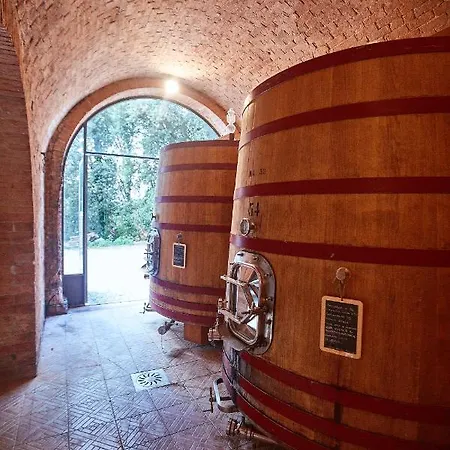 Agriturismo Adua Farm stay